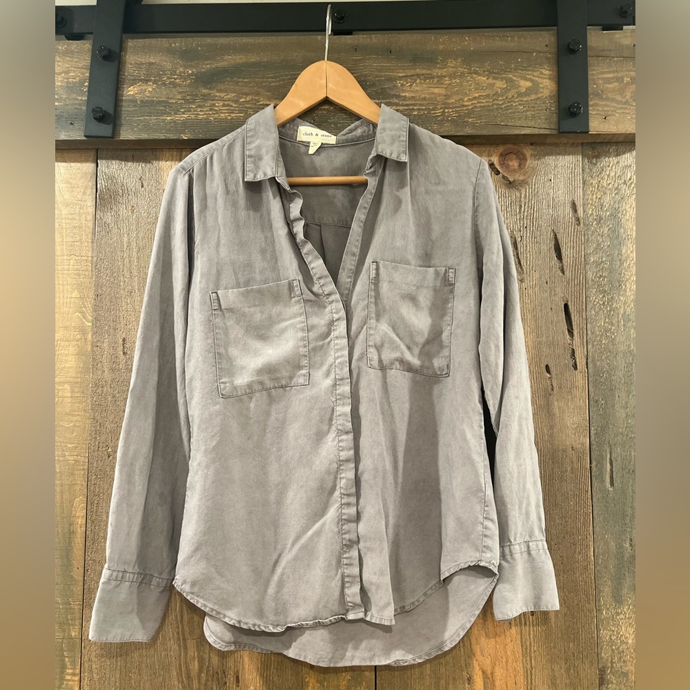 Anthropologie Cloth & Stone Button Down Shirt Small